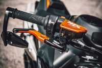 BRAKE FLUID RESERVOIR COVER