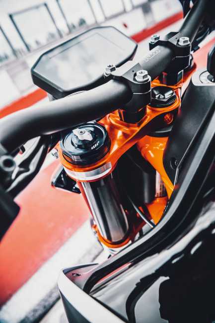 FACTORY TRIPLE CLAMP
