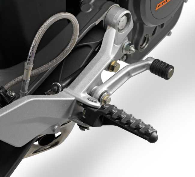 FOOTPEG SET