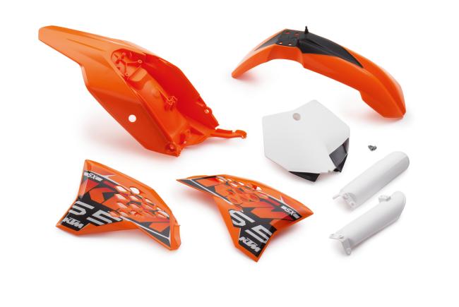 Plastic parts set