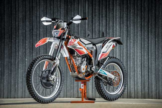 GRAPHIC KIT "RACELINE"