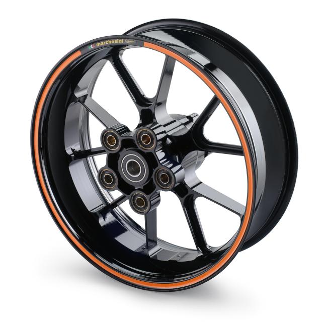 % REAR WHEEL RC8-R BLACK 6X17"